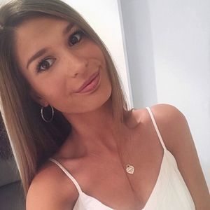 Meet your Posher, Marie-christine